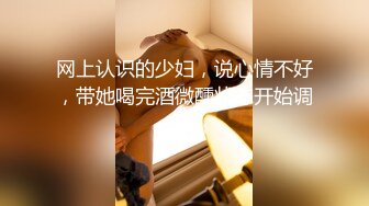 黑客破解家庭网络摄像头偷拍❤️两个巨乳少妇日常生活在客厅和老公啪啪