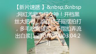 《重磅❤️福利》Onlyfans付费享有SWAG女神Linhicute跨平台不雅自拍专业就是不一样骚的一批166P+17V