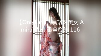 商场女厕偷拍披肩发美女 尿尿时用双手把逼掰开 尿完不擦逼