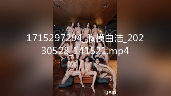 [MP4]找了3个女的一男三女淫乱大战 3女一起边口交摸奶 排成一排被操