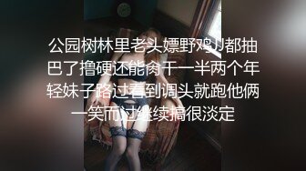 【狗直接挂5档开操】女主保持一个姿势让狗后入